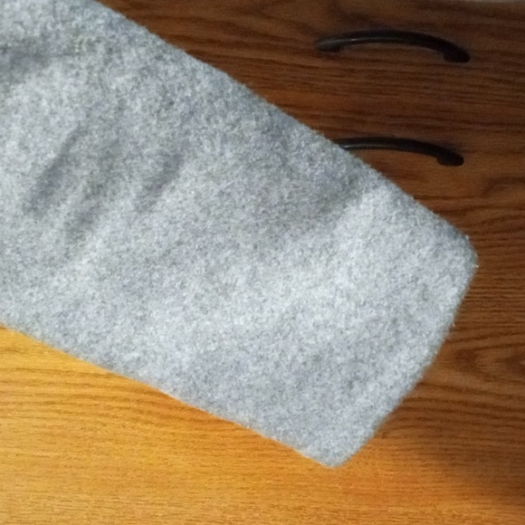 Old Navy Gray Winter Coat Size 8. Partial Wool Lining. - Picture 6 of 11